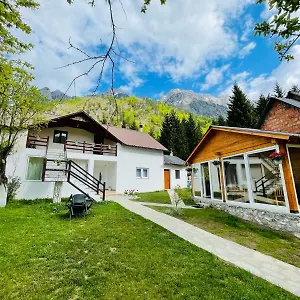 Bed & Breakfast Bujtina Arlindi Valbone